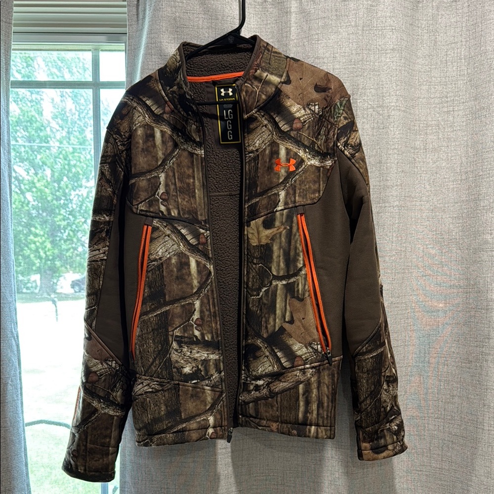 Under Armour Camo & Orange Men’s L
